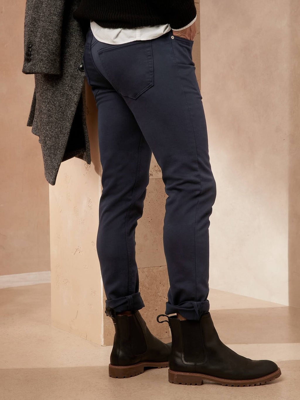 Navy Skinny Traveler Pant Size 35W 36L P587