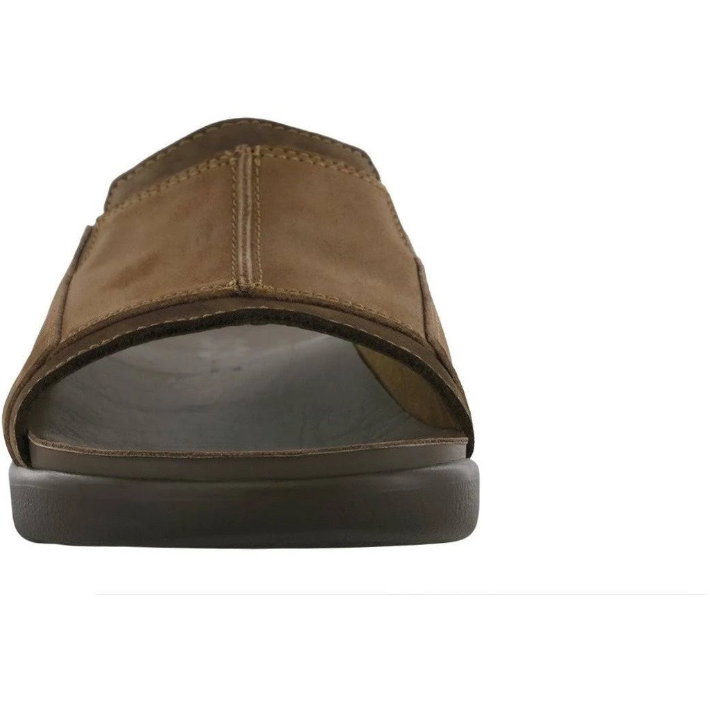 Brown 11 Wide Voyage Shoes M5506