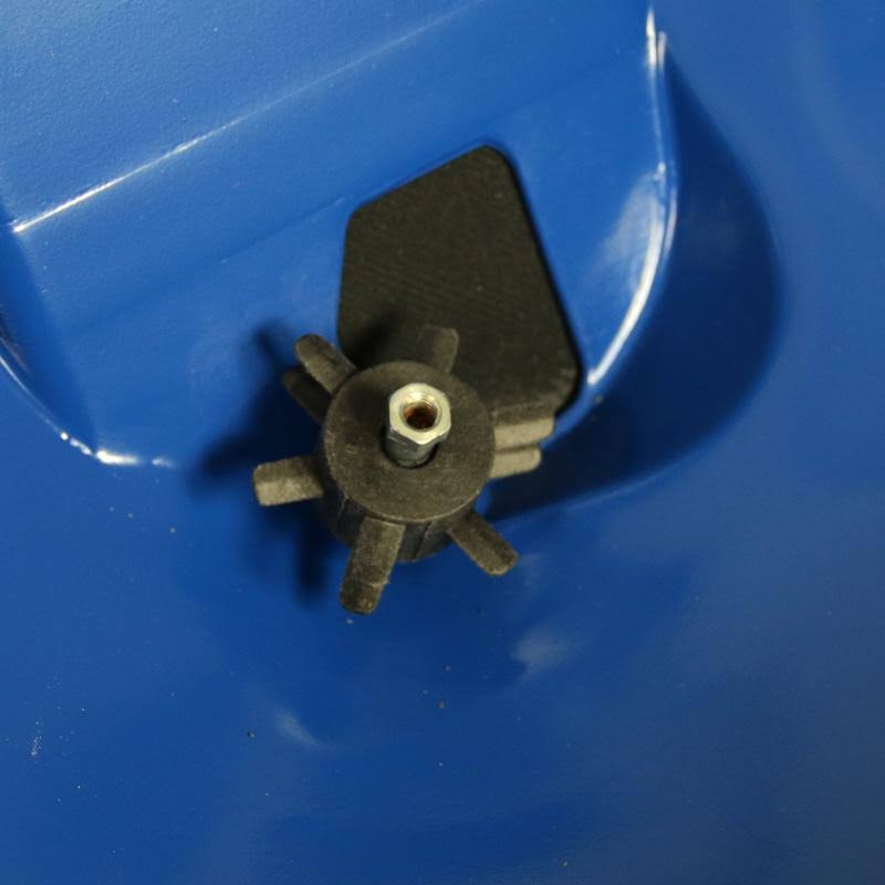 70 Pound Broadcast Spreader T204