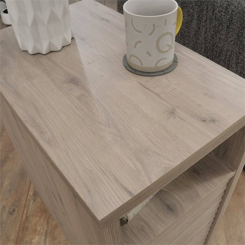 Laurel Oak Side Table M688228