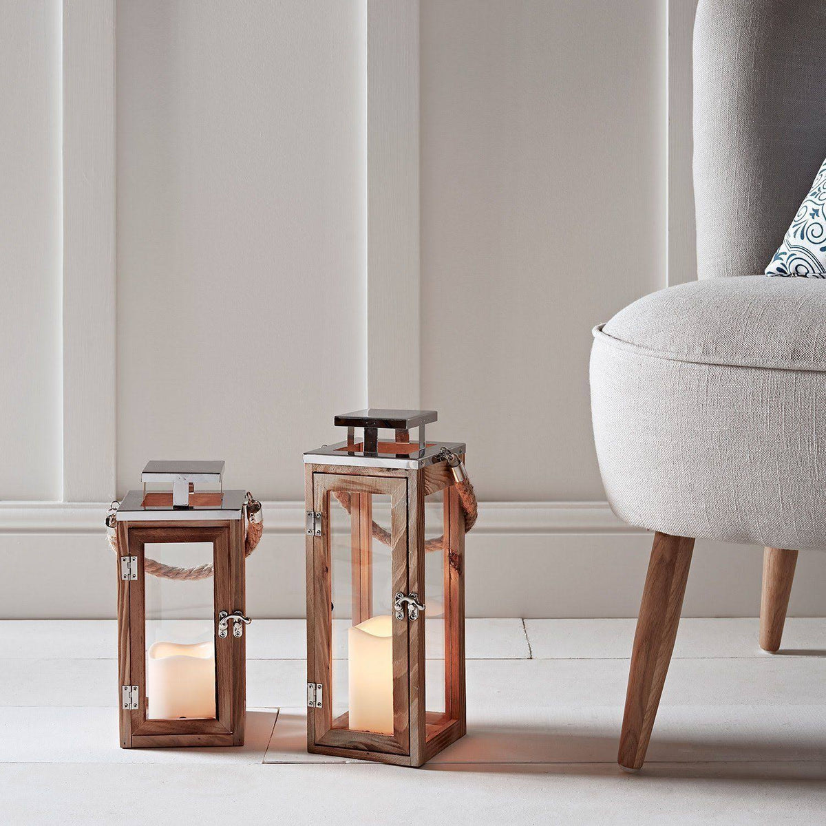 Large Wooden Battery Operated LED Flameless Candle Lantern G4852
