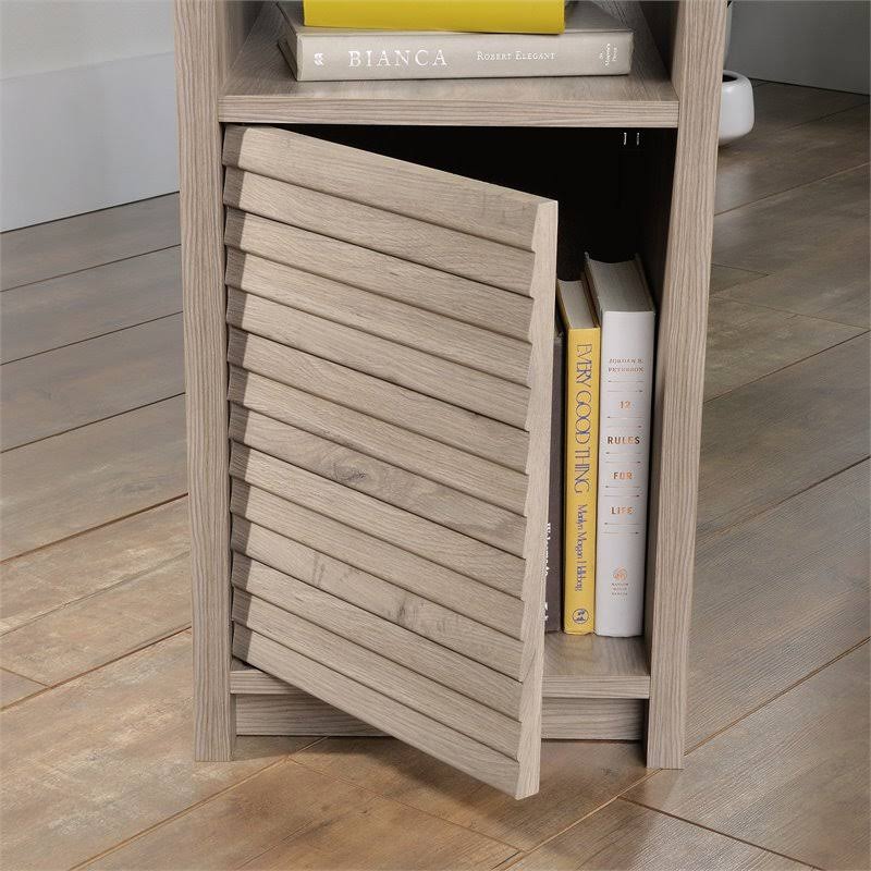Laurel Oak Side Table M688228