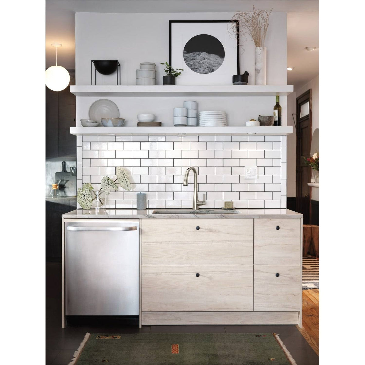 Chrome One-Handle Pulldown Kitchen Faucet D9377